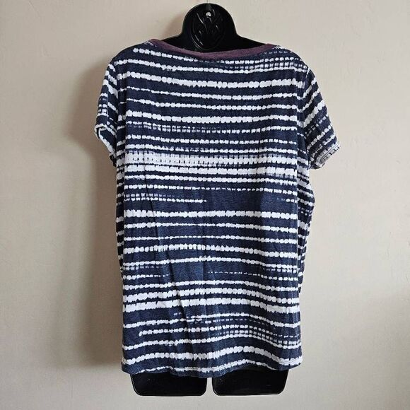 Torrid Striped T-shirt - Picture 4 of 6